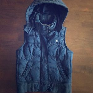 A&F // vest with removable hood